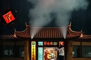 地铁终点站作品封面，末班列车与空旷站台